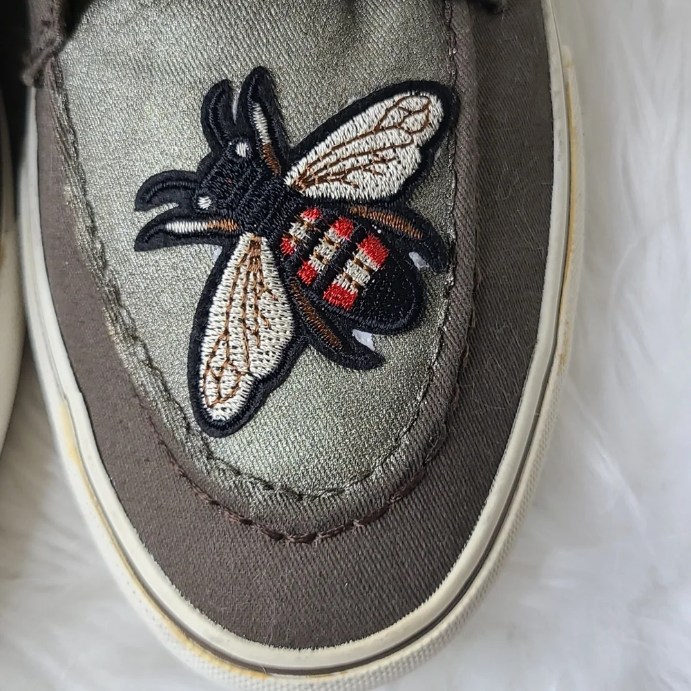 Sneakers Shoes Mid Top Size 9 Brown Canvas Hand Painted Embellished Bee Unique - Picture 7 of 8